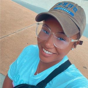 Meet your Posher, Calah